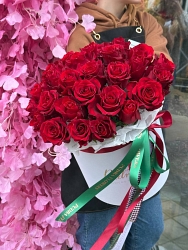 Цилиндр из голландской розы 31 шт