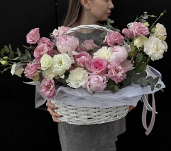Корзина «Цветочный десерт»